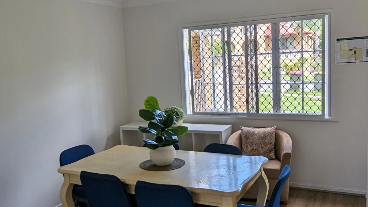 Furnished room in a share house
