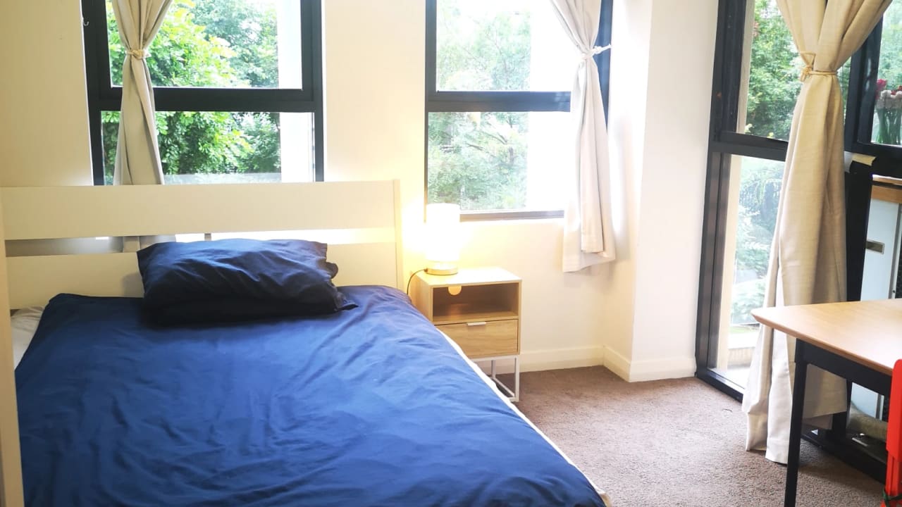 Whole property with 2 rooms for rent