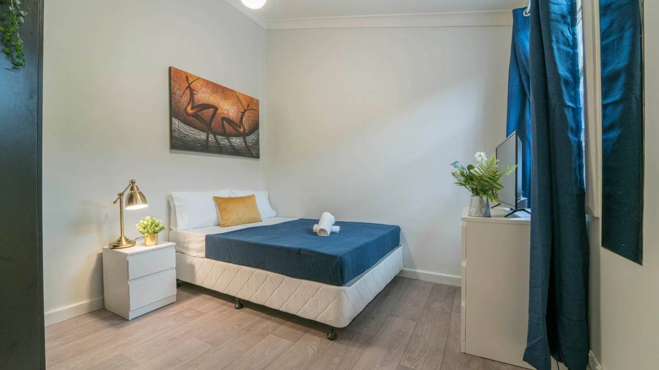 Furnished room in a share house
