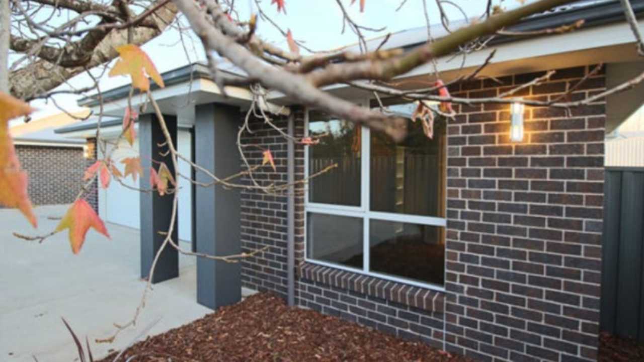 Room in a share house