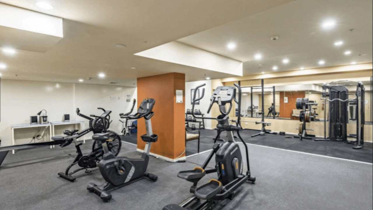 Furnished room studio flat for rent