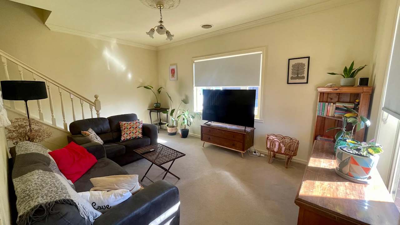 Unfurnished room in a share house