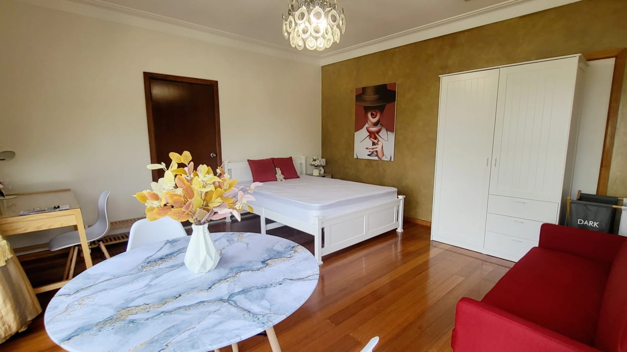 Furnished room in a share house