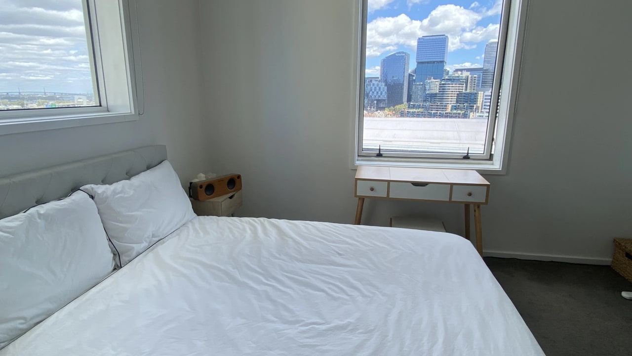 Furnished room with ensuite in a flatshare