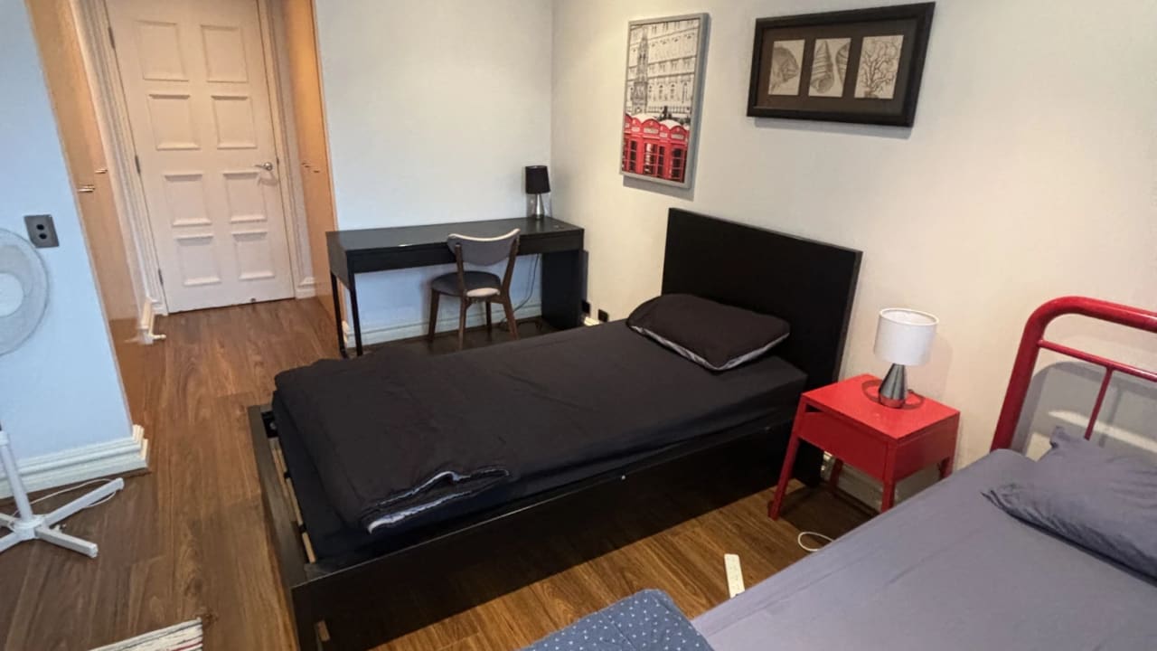 Furnished room in a flatshare