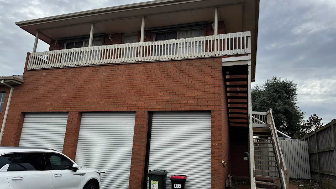 Whole property with 2 rooms for rent
