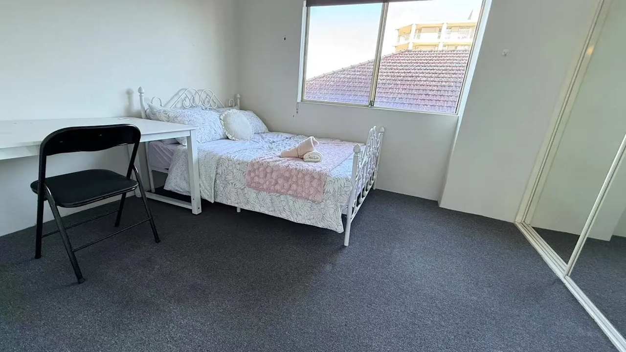 Whole property with 2 rooms for rent