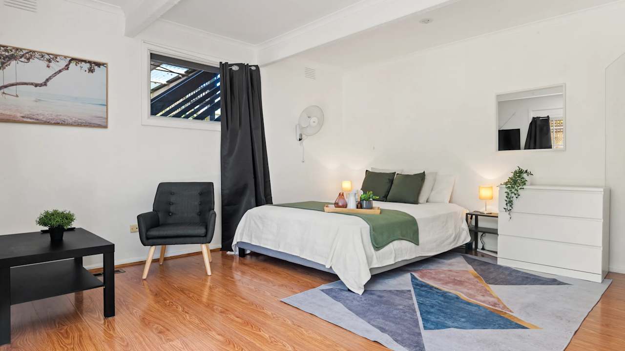 Furnished room in a share house