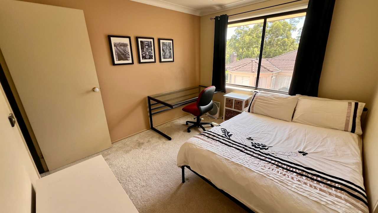 Furnished room in a share house