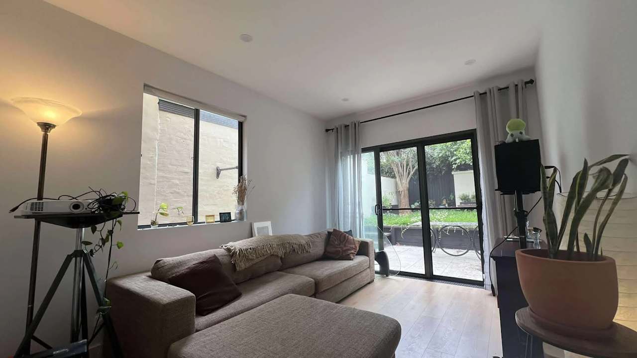 Whole property with 4 rooms for rent