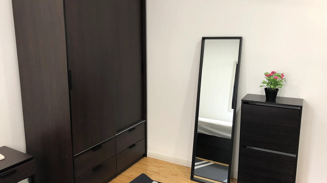 Furnished room in a flatshare