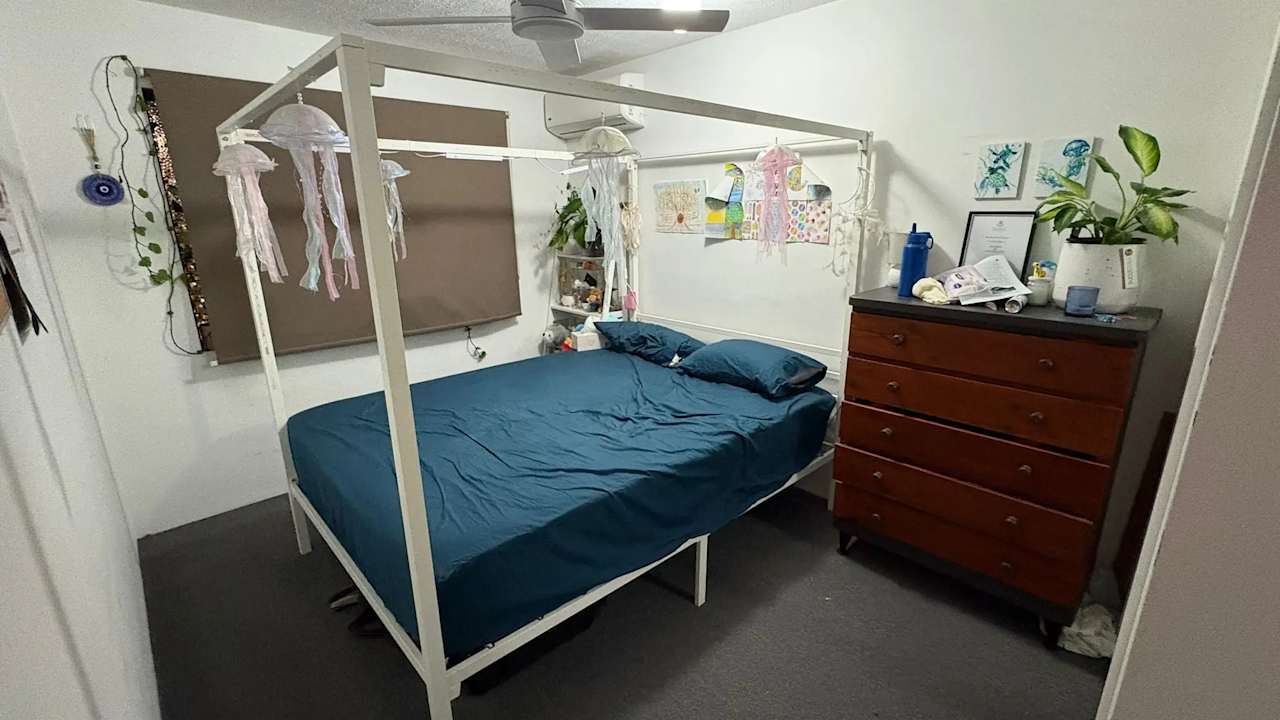 Unfurnished room with own bathroom