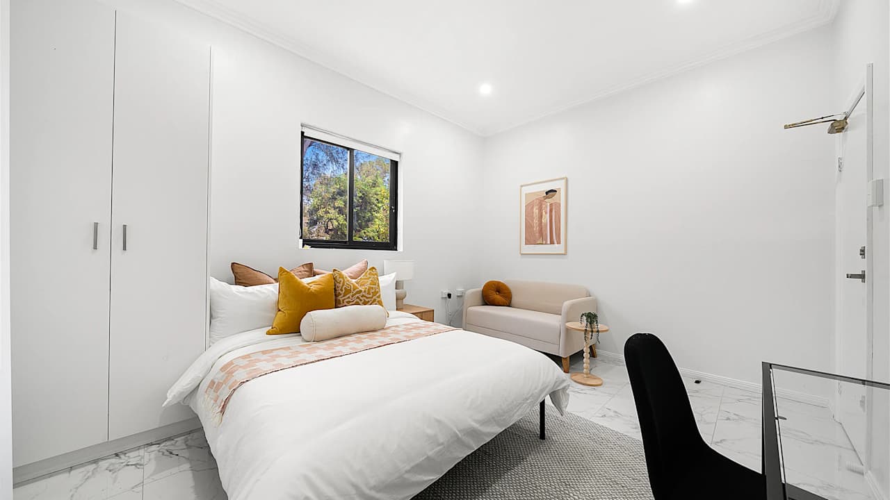 Room studio flat for rent