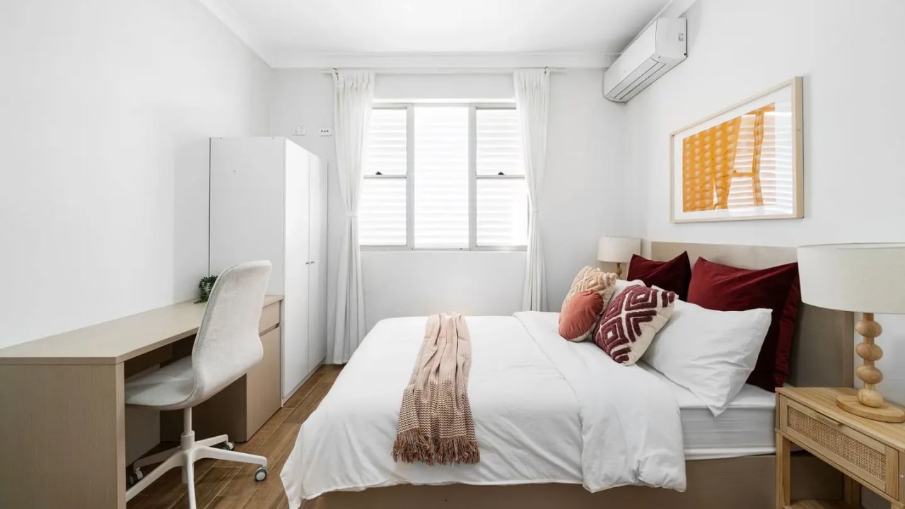 Room studio flat for rent