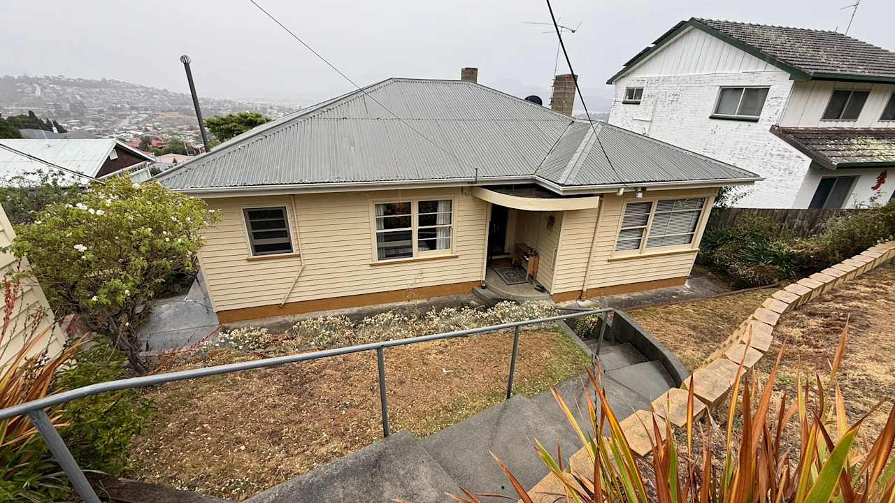 Unfurnished room in a share house