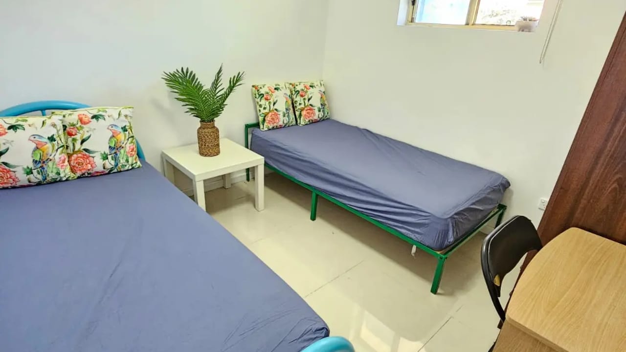 Room in a share house