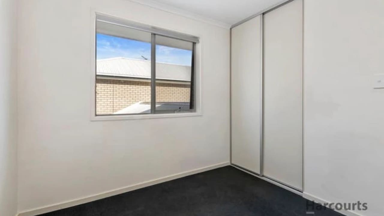 Unfurnished room in a share house