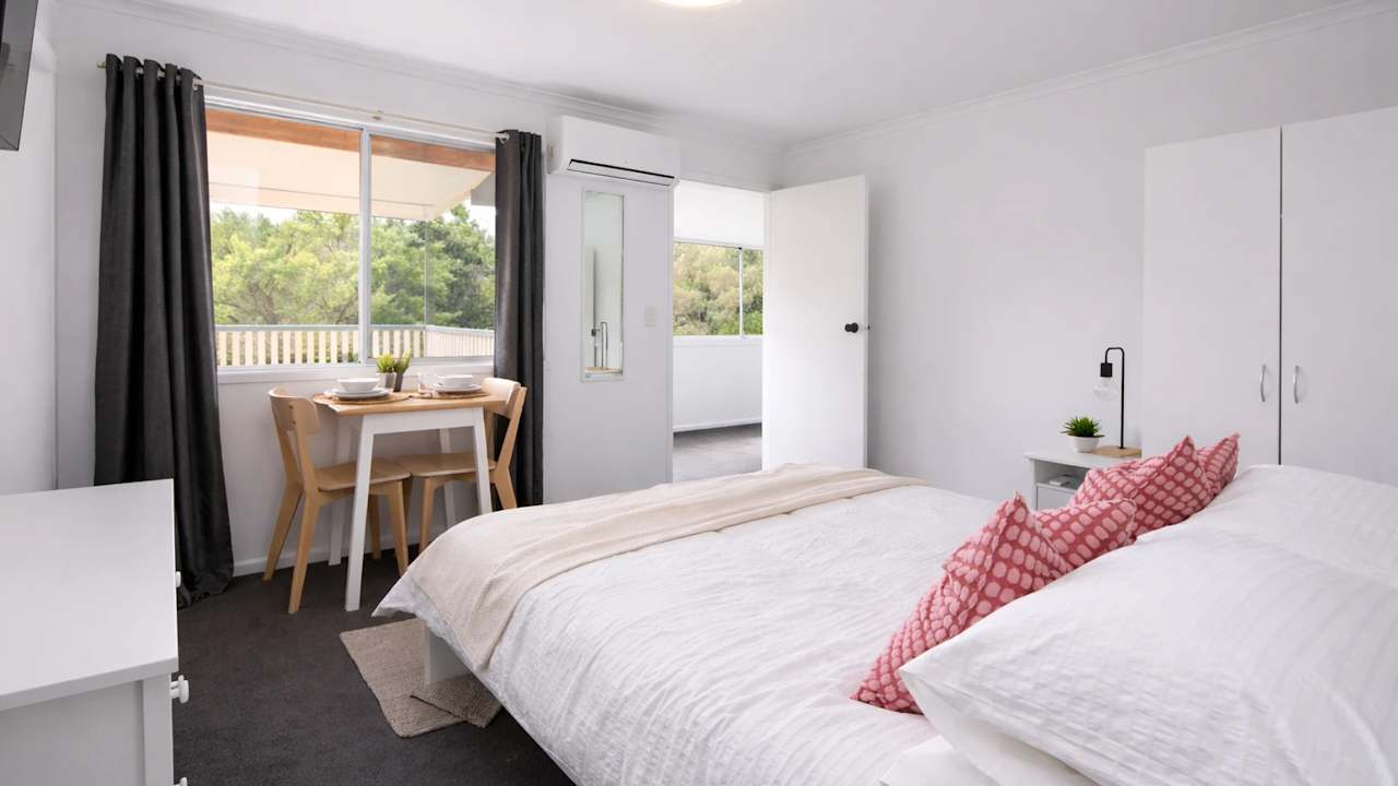 Furnished room with own bathroom