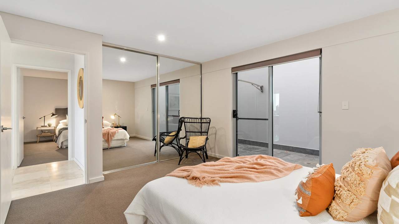 Furnished room in a flatshare