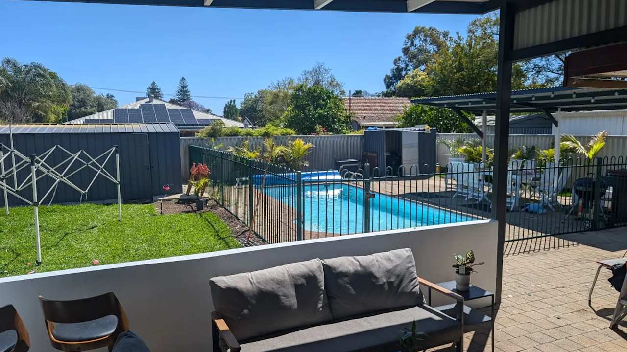 Room in a share house