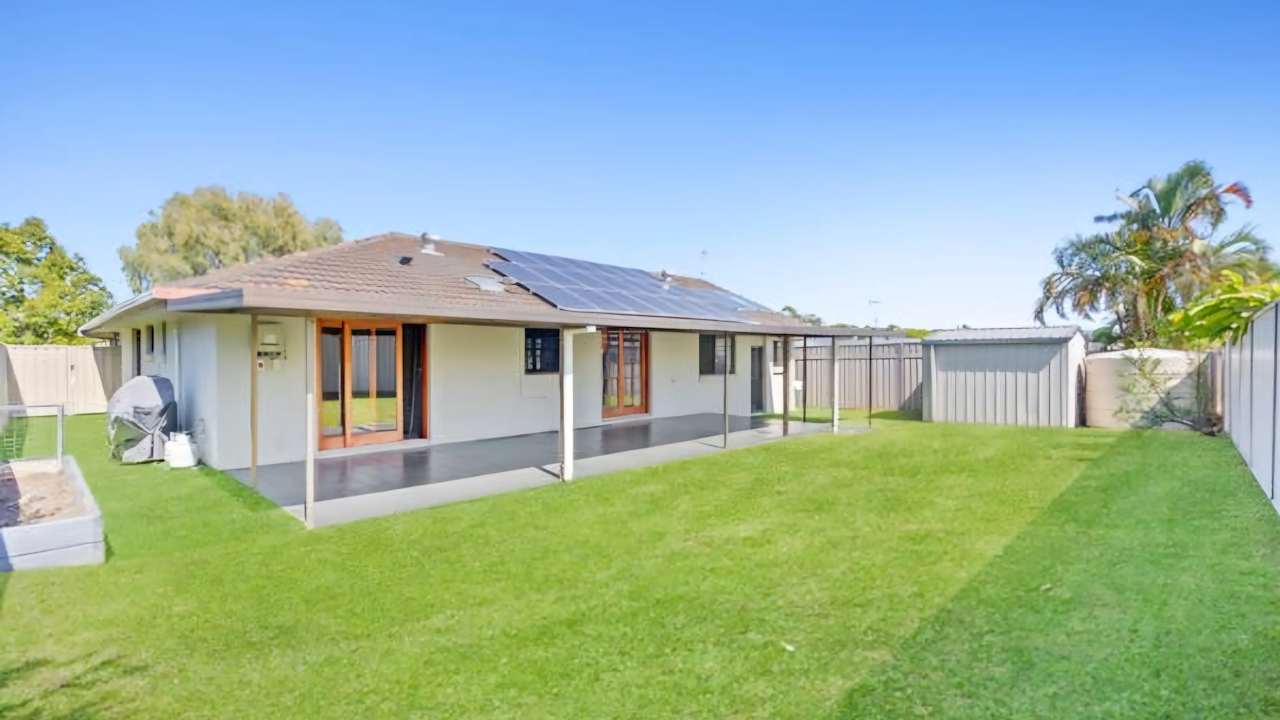 Whole property with 4 rooms for rent
