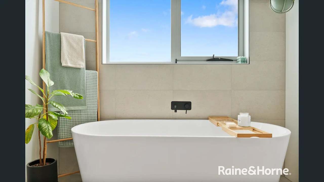 Furnished room with own bathroom