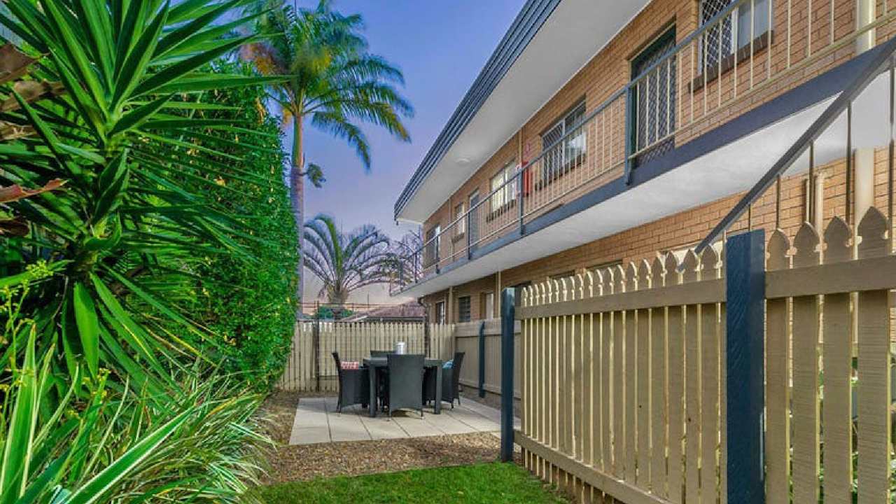 Whole property with 3 rooms for rent