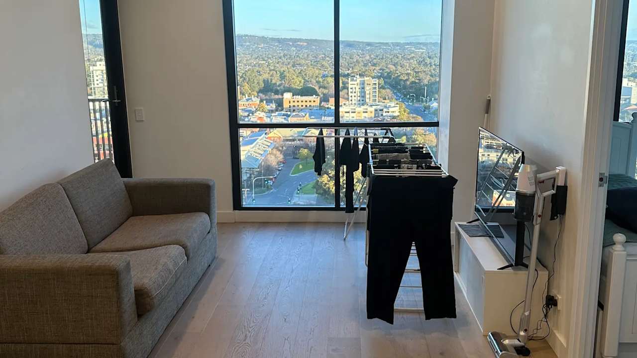 Furnished room in a flatshare