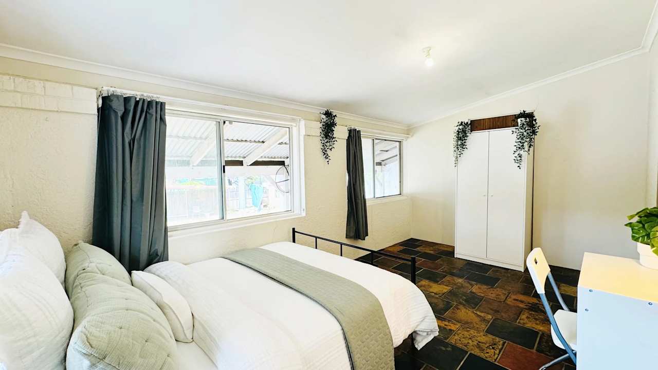Furnished room in a share house