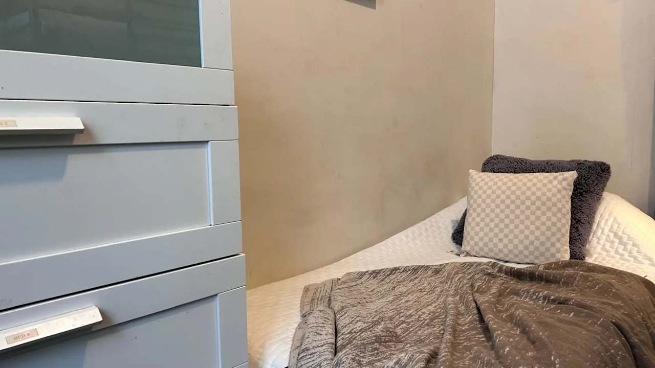 Furnished room in a share house