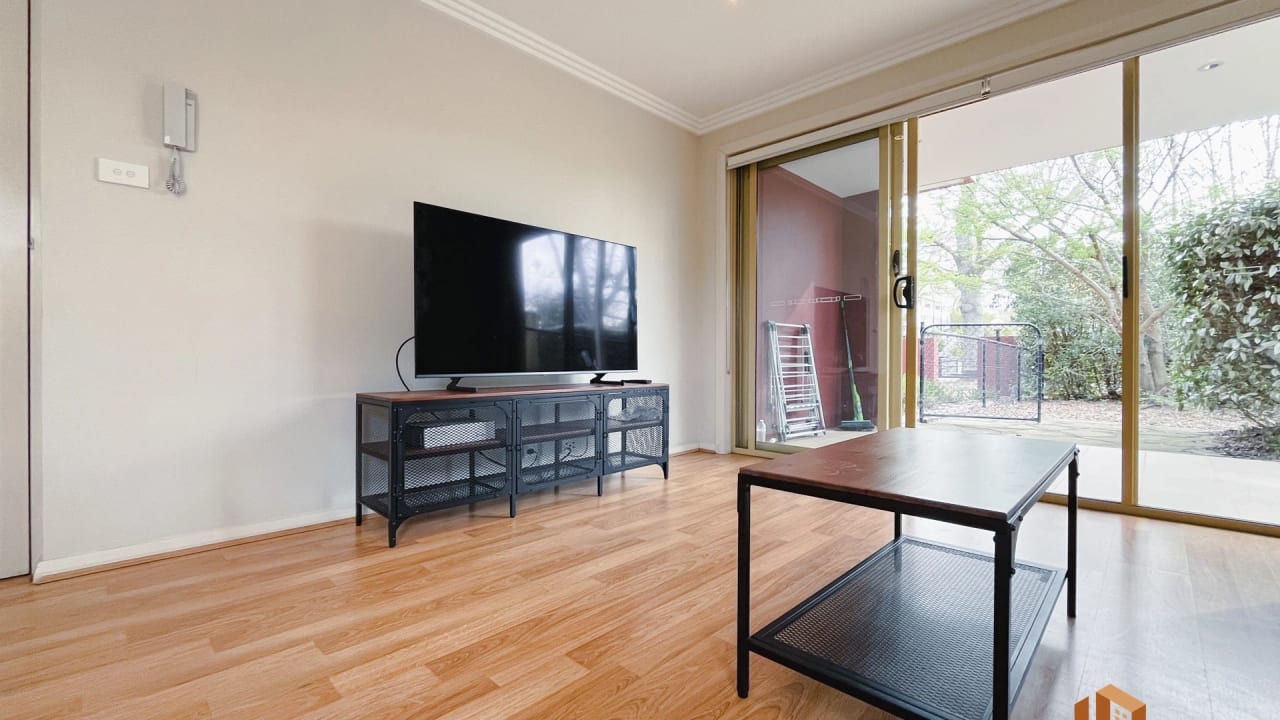 Furnished room with own bathroom