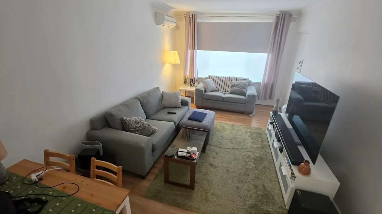 Unfurnished room in a flatshare