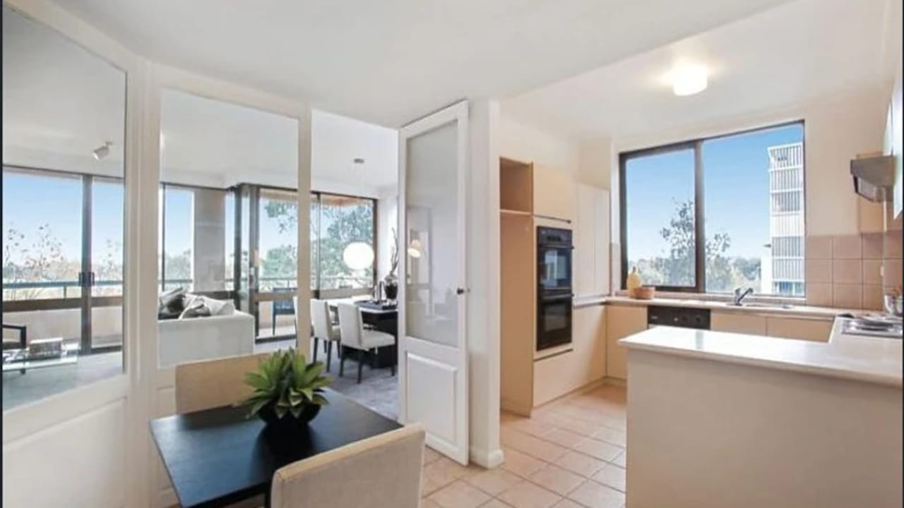 Unfurnished room in a flatshare