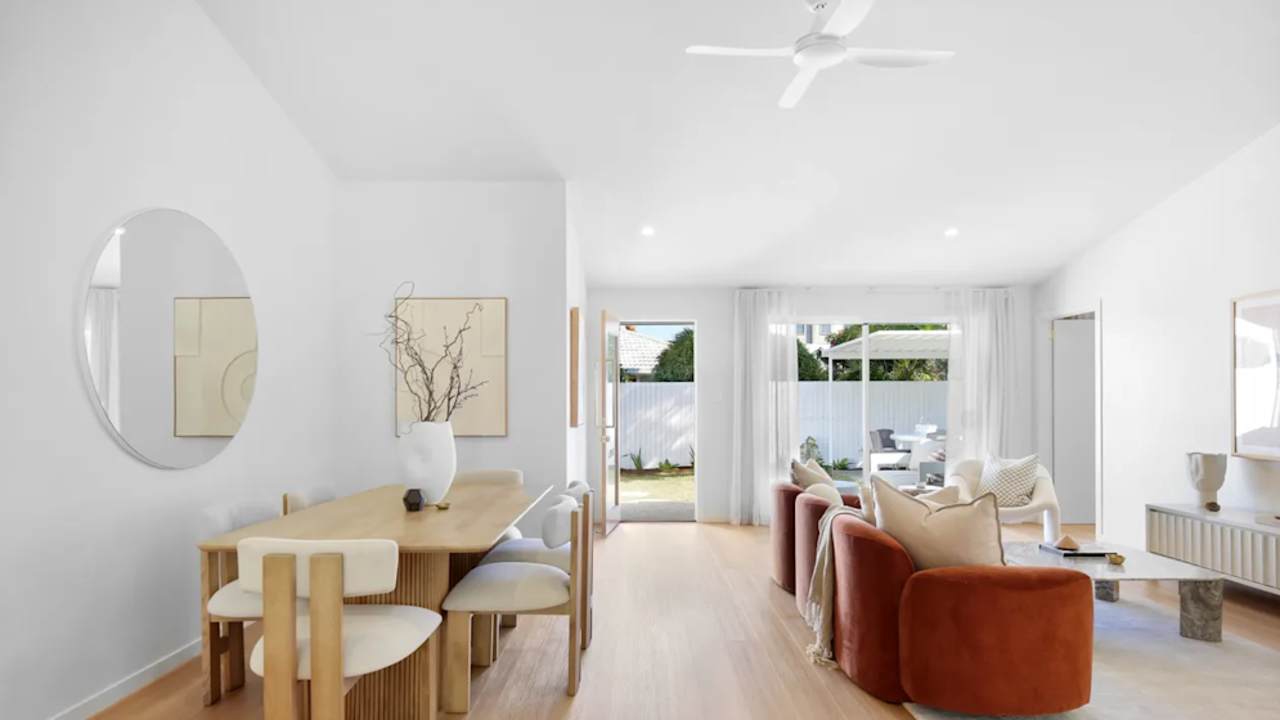 Room in a share house