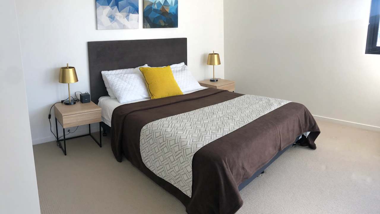 Furnished room with ensuite in a flatshare