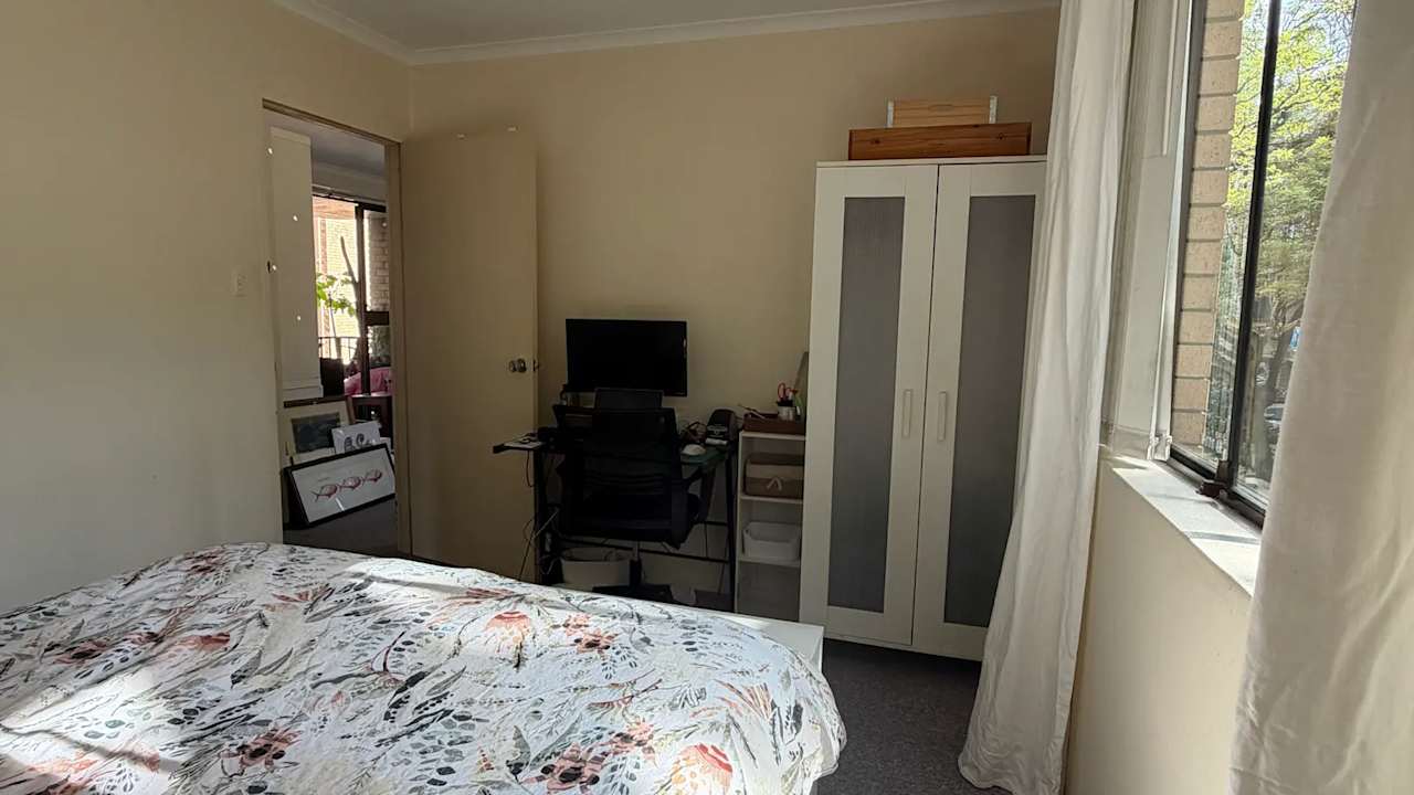 Furnished room in a flatshare