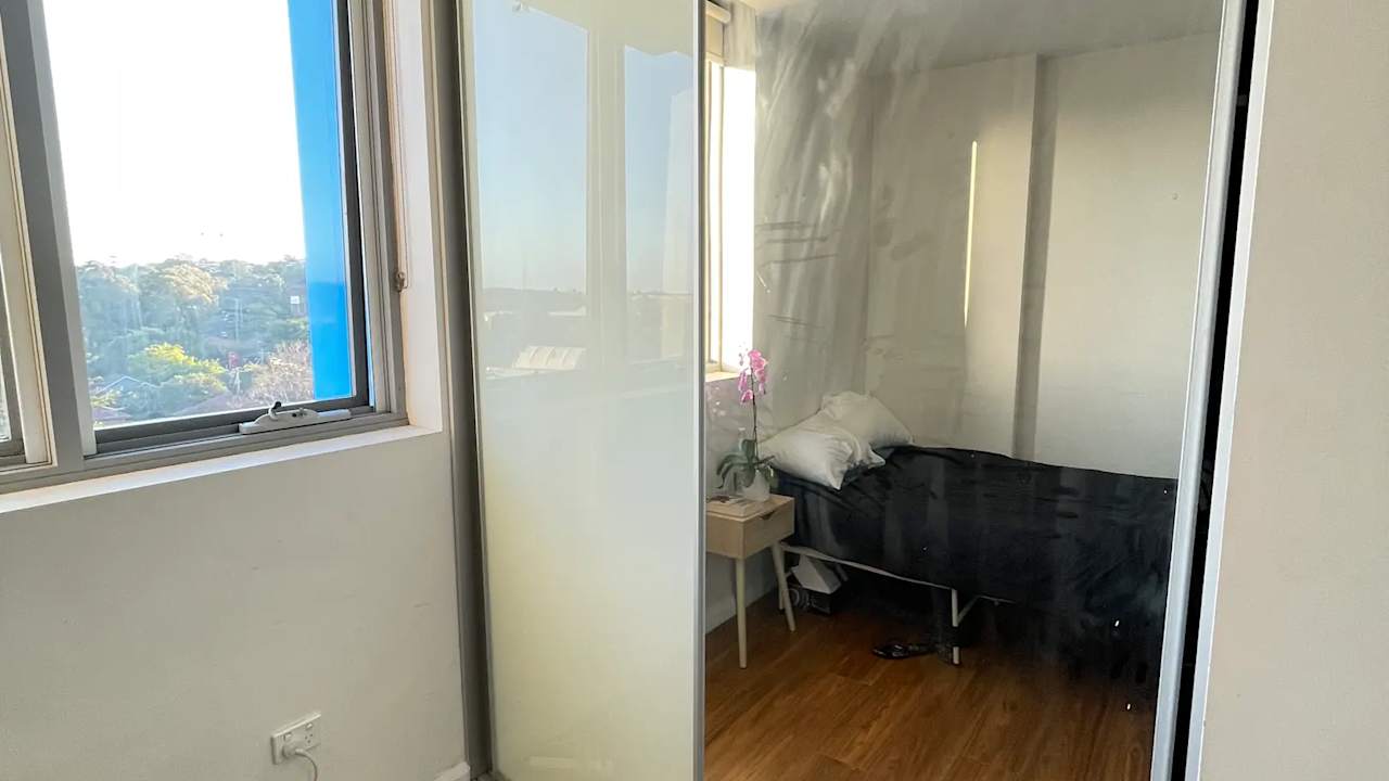 Furnished room in a flatshare
