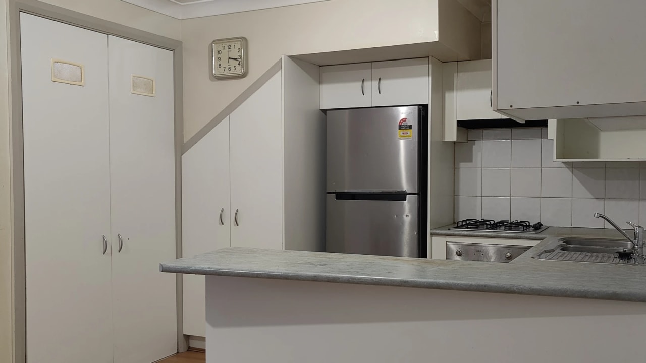 Unfurnished room in a flatshare