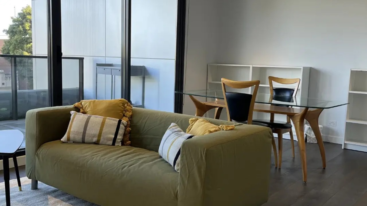 Furnished room with ensuite in a flatshare
