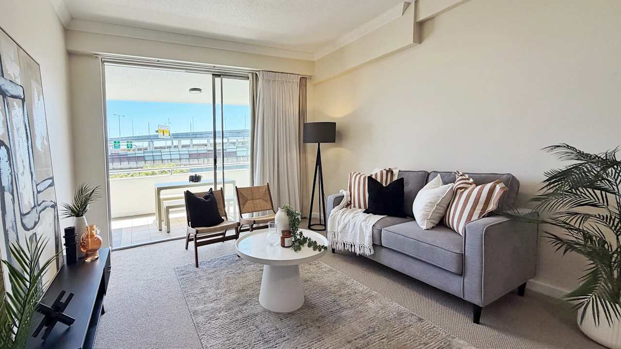 Furnished room with own bathroom