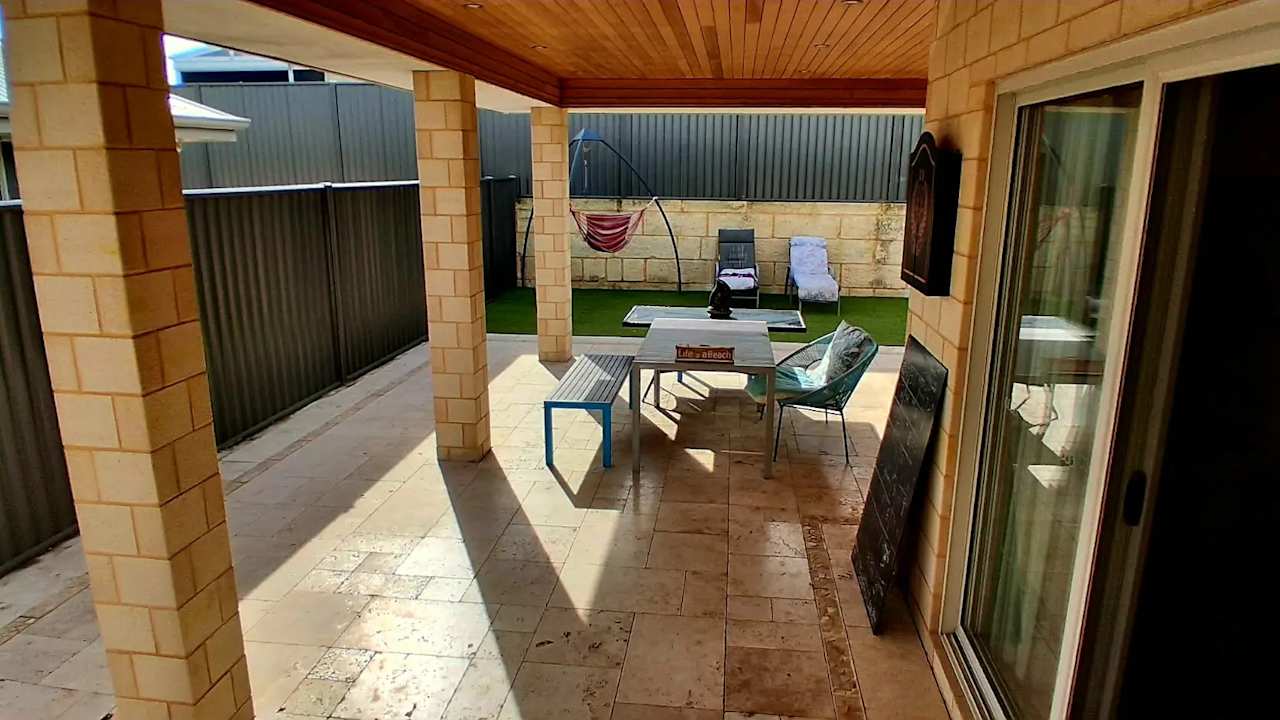 Unfurnished room in a share house