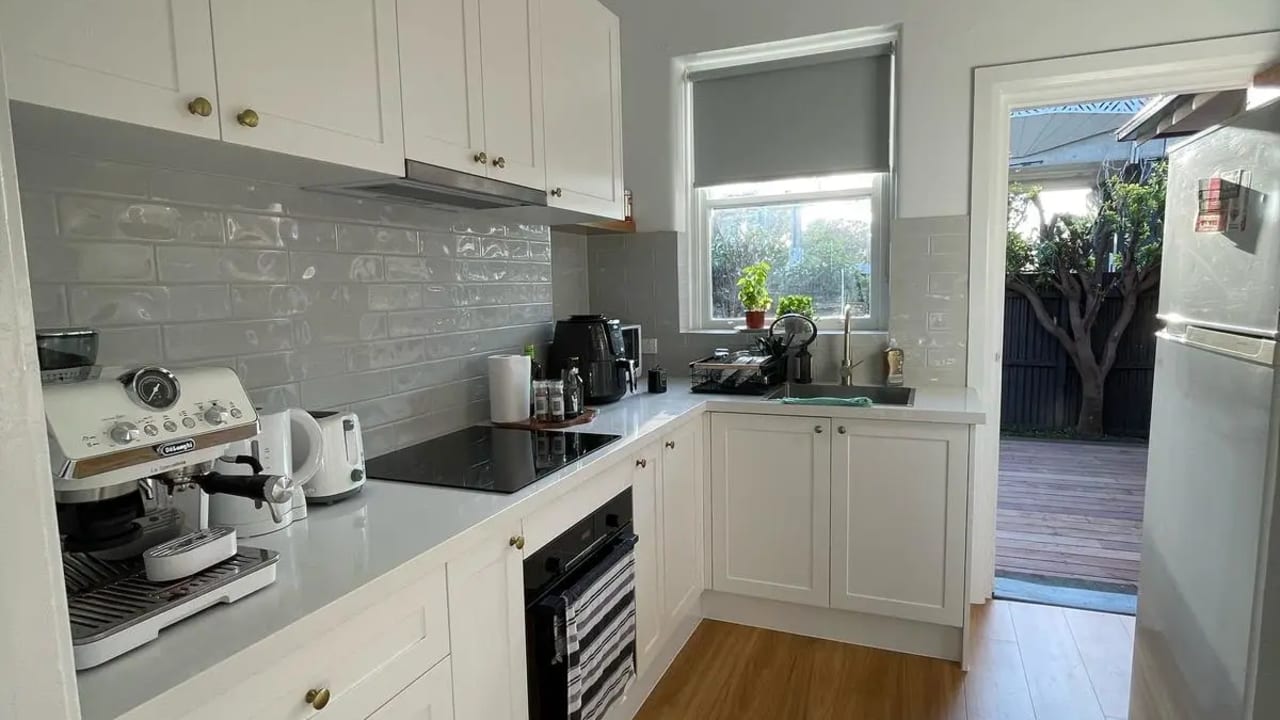 Whole property with 2 rooms for rent
