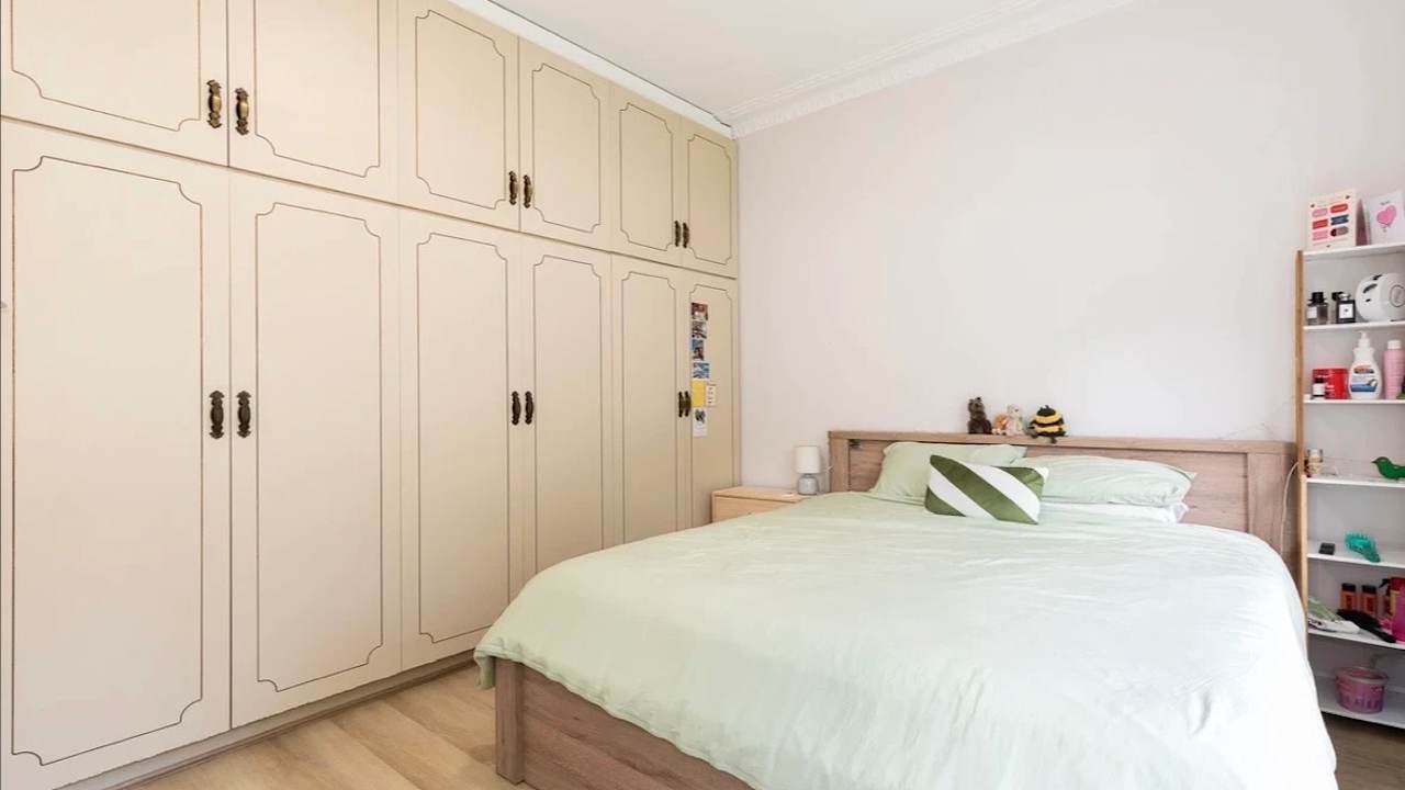 Unfurnished room in a share house