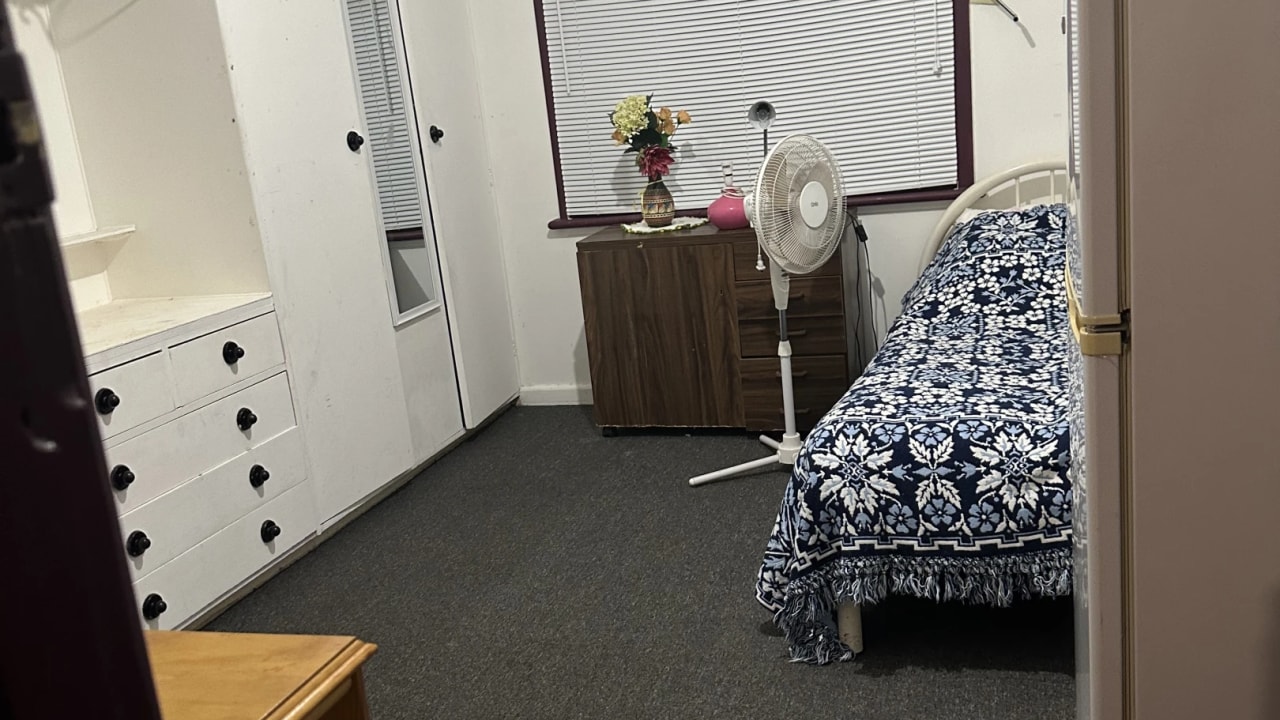 Room in a share house