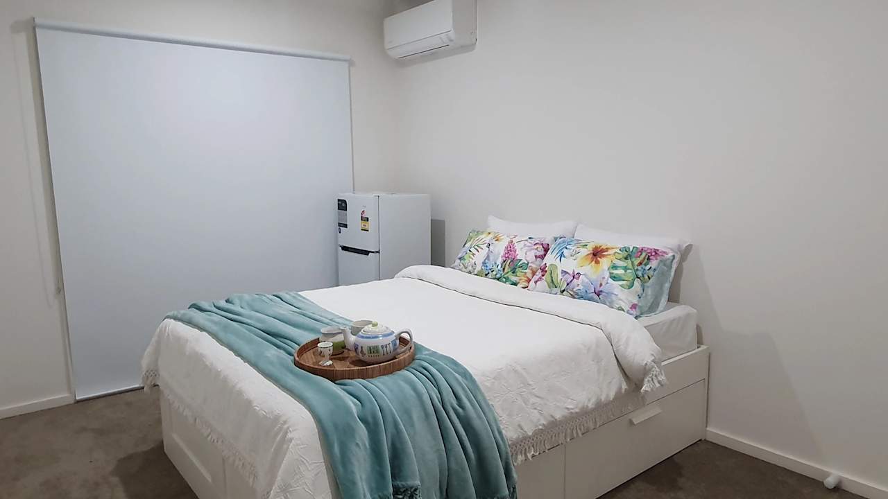 Room with ensuite in a share house