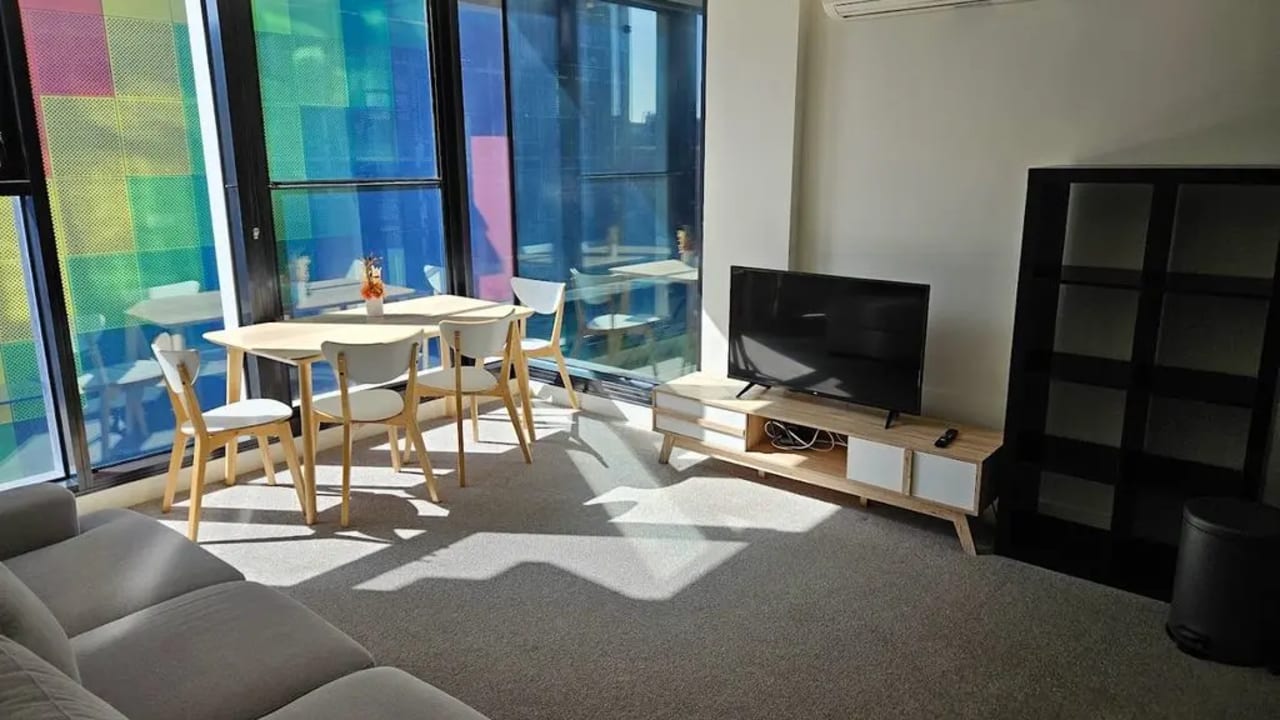 Furnished room in a flatshare