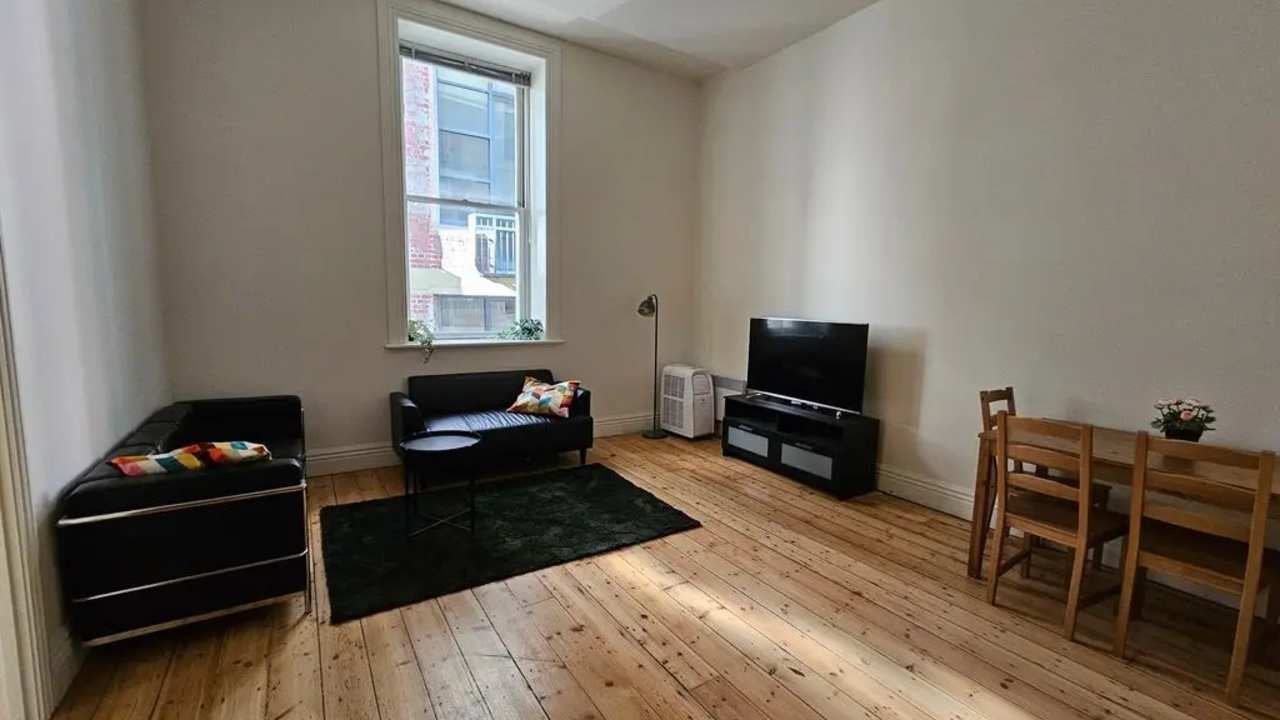 Furnished room in a flatshare