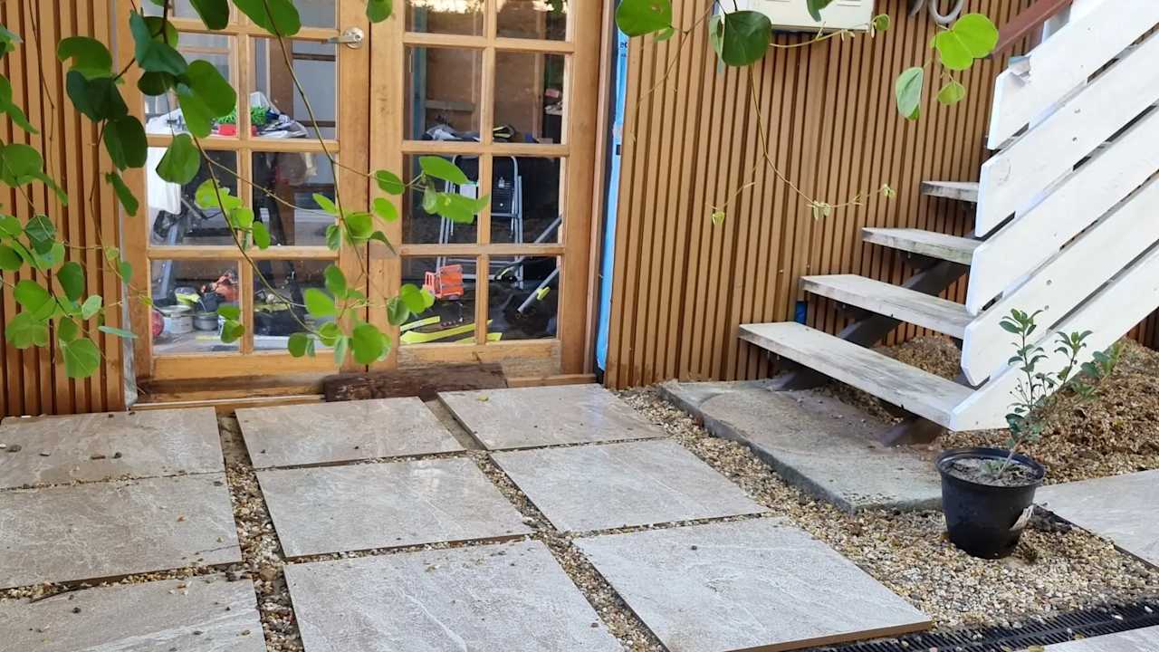 Room in a share house