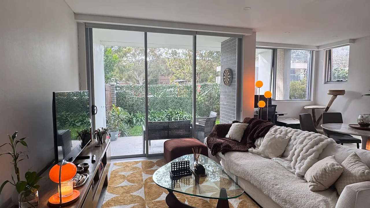 Furnished room with ensuite in a flatshare