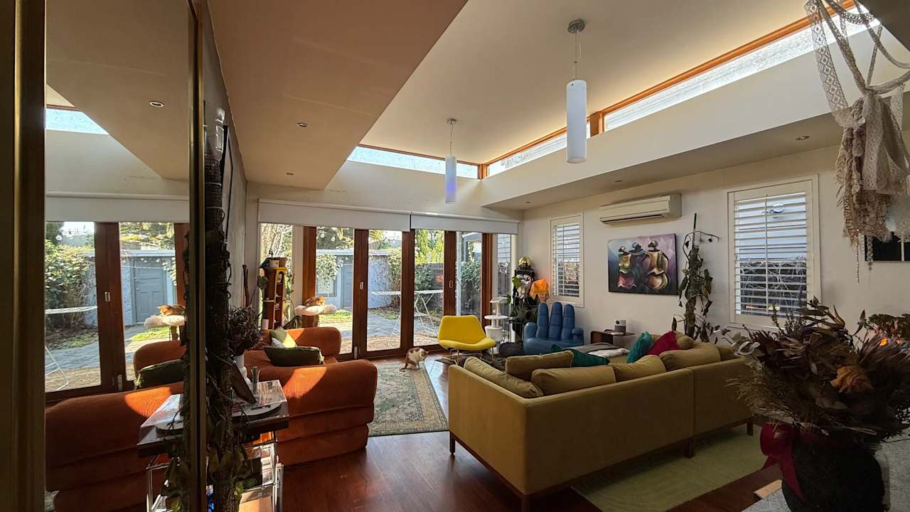 Unfurnished room in a share house